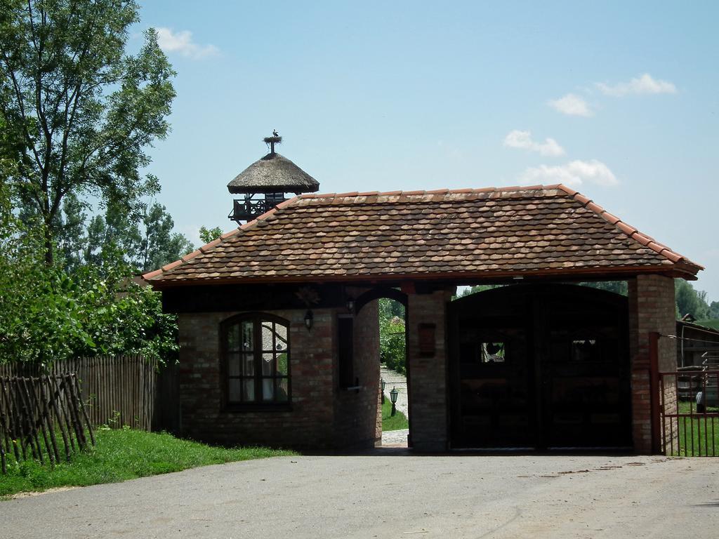 Guest House Zasavica Buitenkant foto